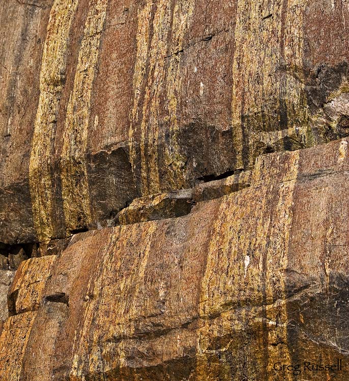 Rocks with olivine deposits olivine